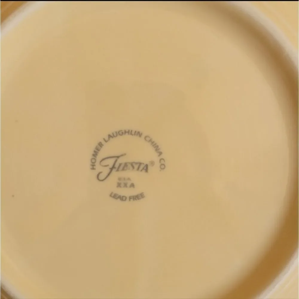 Fiesta yellow ivory P86 luncheon plate, 2 pcs